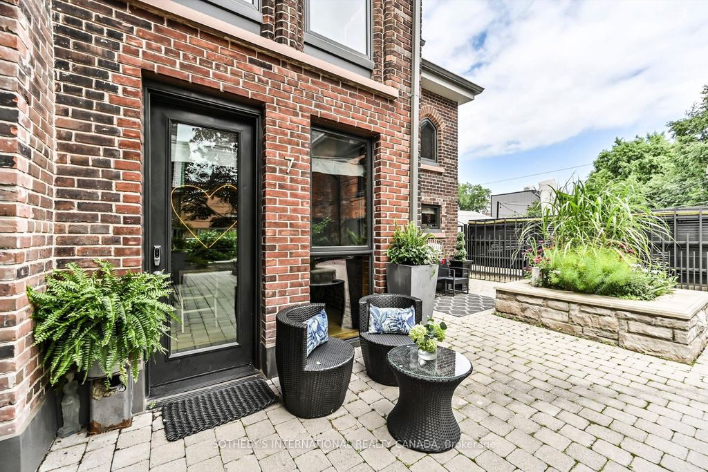 Photo of 40 Westmoreland Avenue #TH7, Toronto, ON M6H 2Z7 (MLS # W12465535)