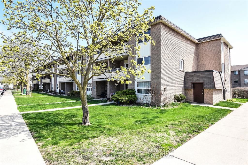 41 Rykert Street 105
