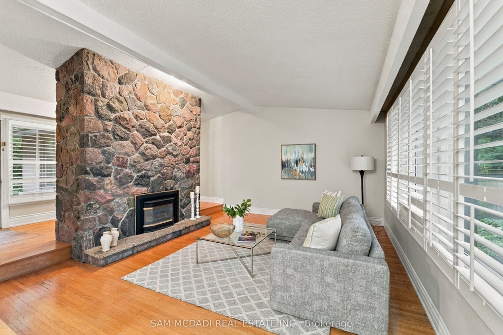 Photo of 1459 Birchwood Drive, Mississauga, ON L5J 1T3 (MLS # W13815128)