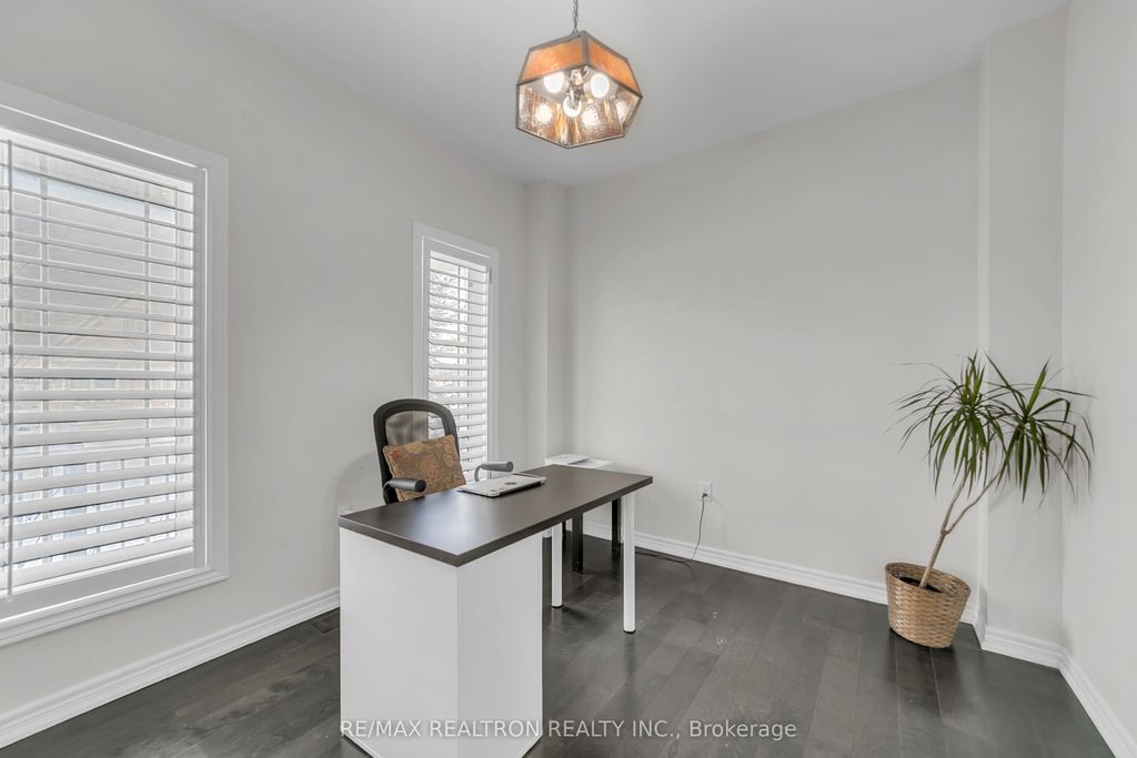 Photo of 46 Carness Crescent, Georgina, ON L4P 0B8 (MLS # N12715844)