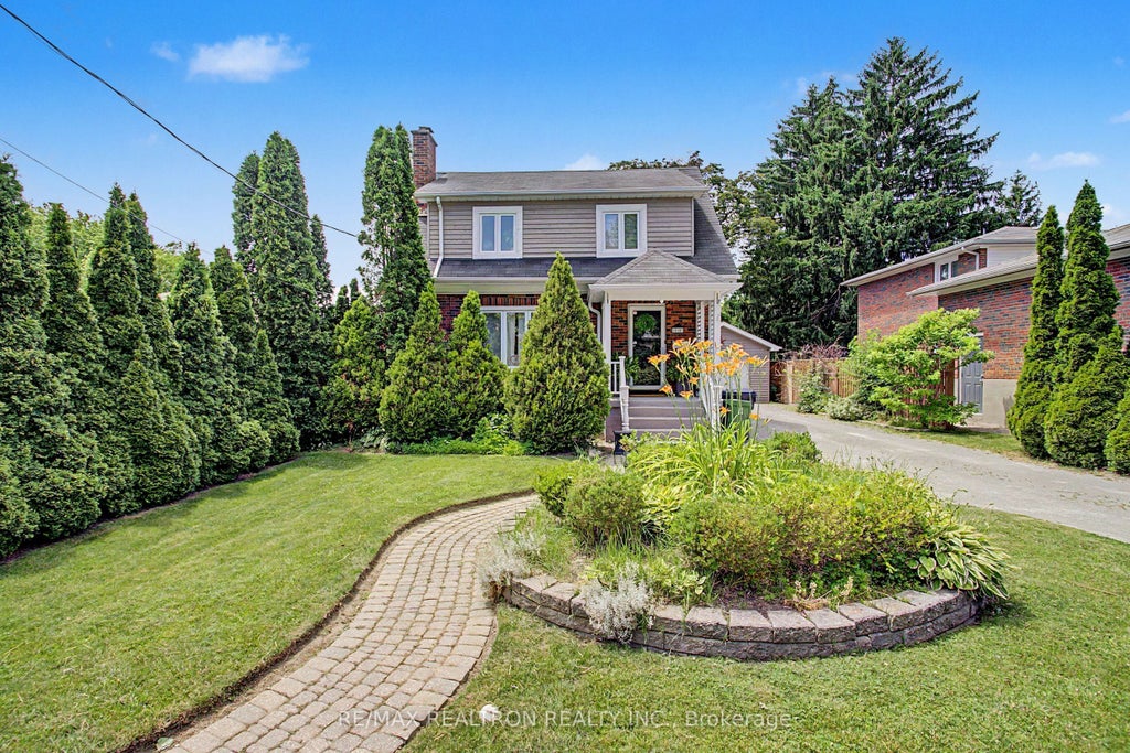 Photo of 14 Squires Avenue, Toronto, ON M4B 2R3 (MLS # E13511300)