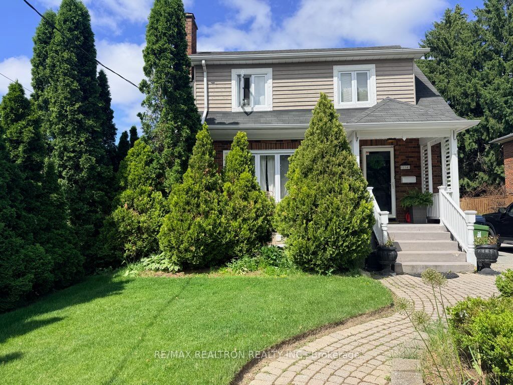 Photo of 14 Squires Avenue, Toronto, ON M4B 2R3 (MLS # E13511300)