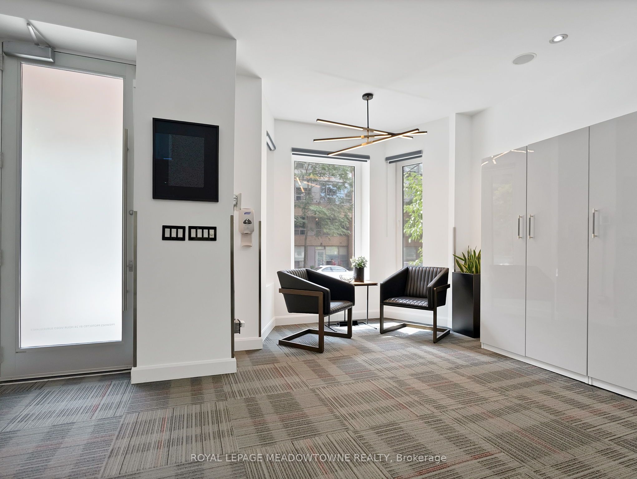 544 Richmond Street W