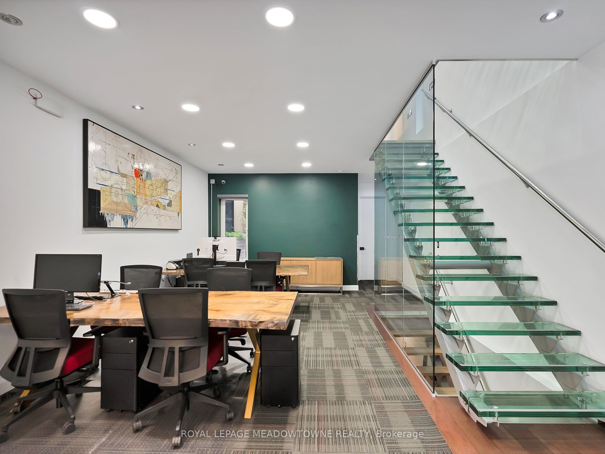 544 Richmond Street W