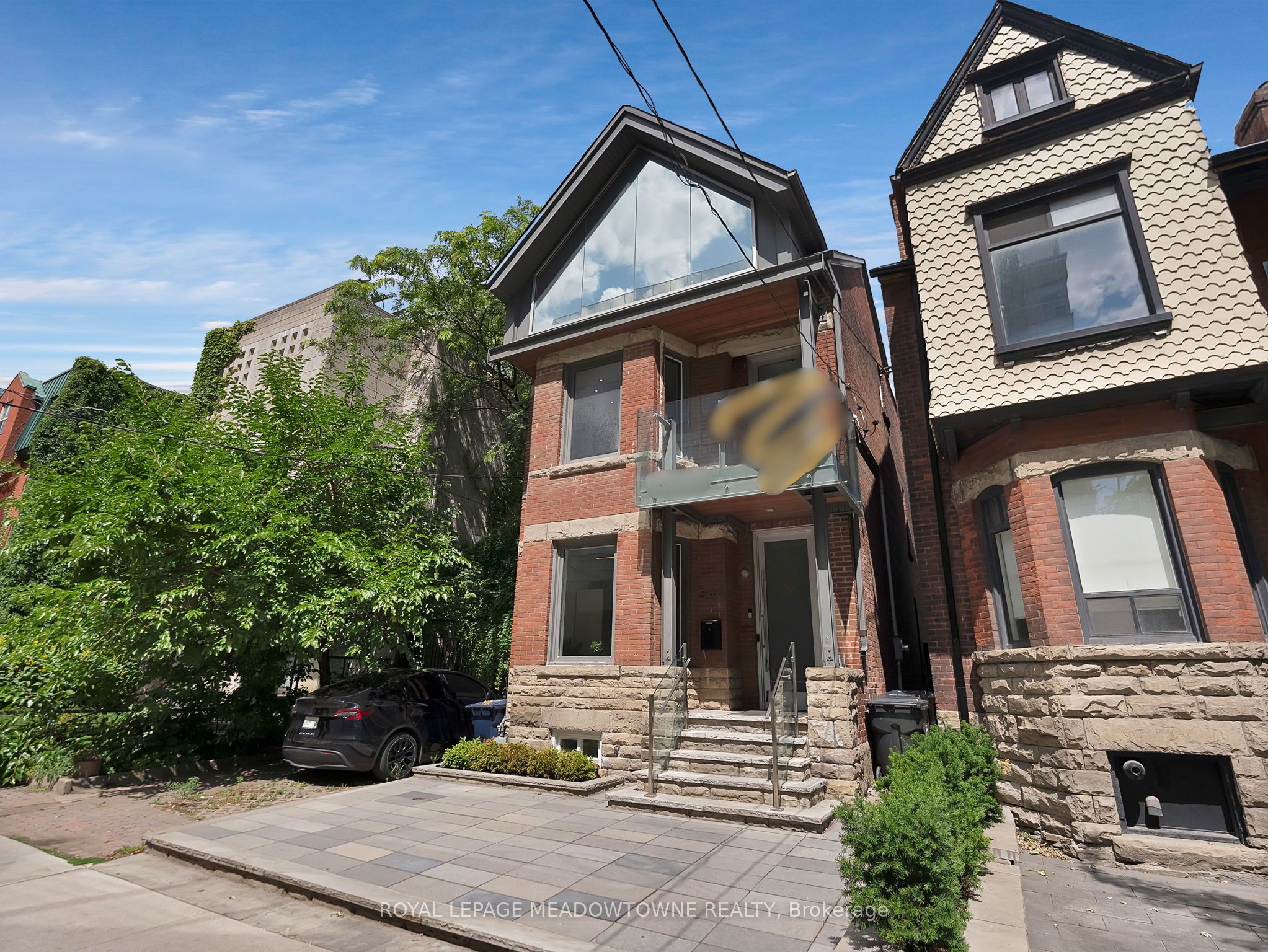 544 Richmond Street W