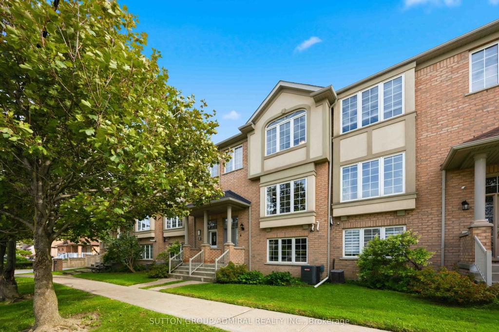 Photo of 71 Puccini Drive #4, Richmond Hill, ON L4E 4X8 (MLS # N14032266)