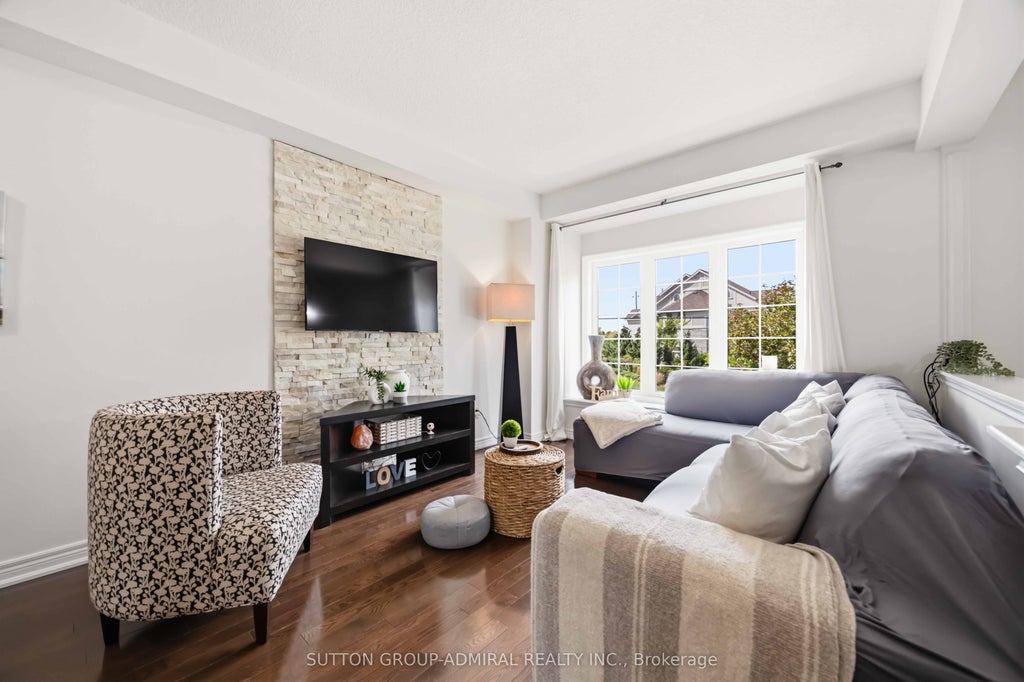 Photo of 71 Puccini Drive #4, Richmond Hill, ON L4E 4X8 (MLS # N14032266)