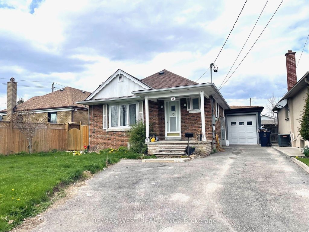 Photo of 4 Parkchester Road, Toronto, ON M6M 2R9 (MLS # W13072942)