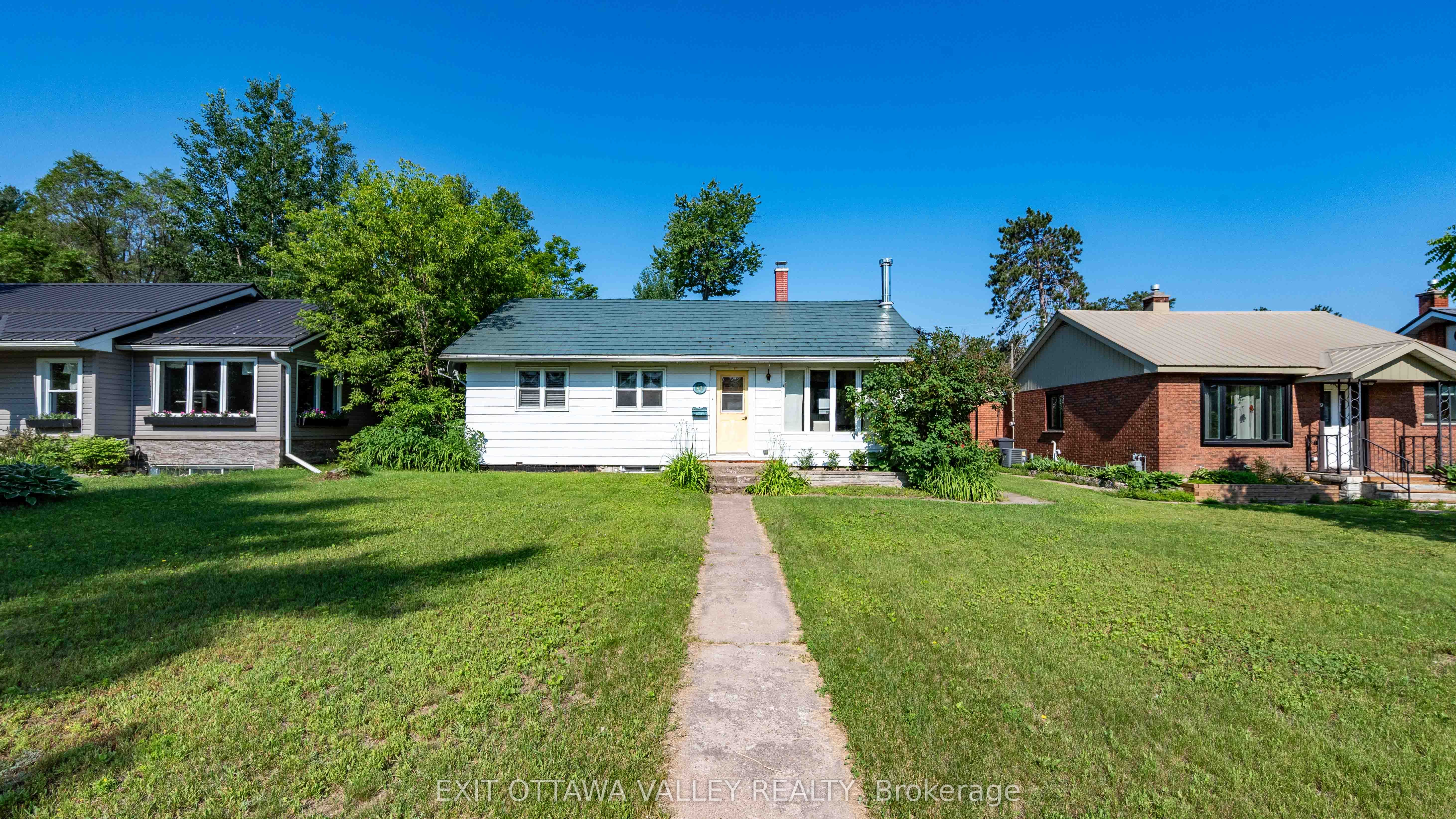 Photo 1 of 43 — 41 Huron Street, Deep River, ON K0J 1P0