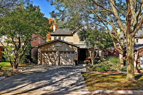 4 Camgreen Court Richmond Hill ON L4C 9V6