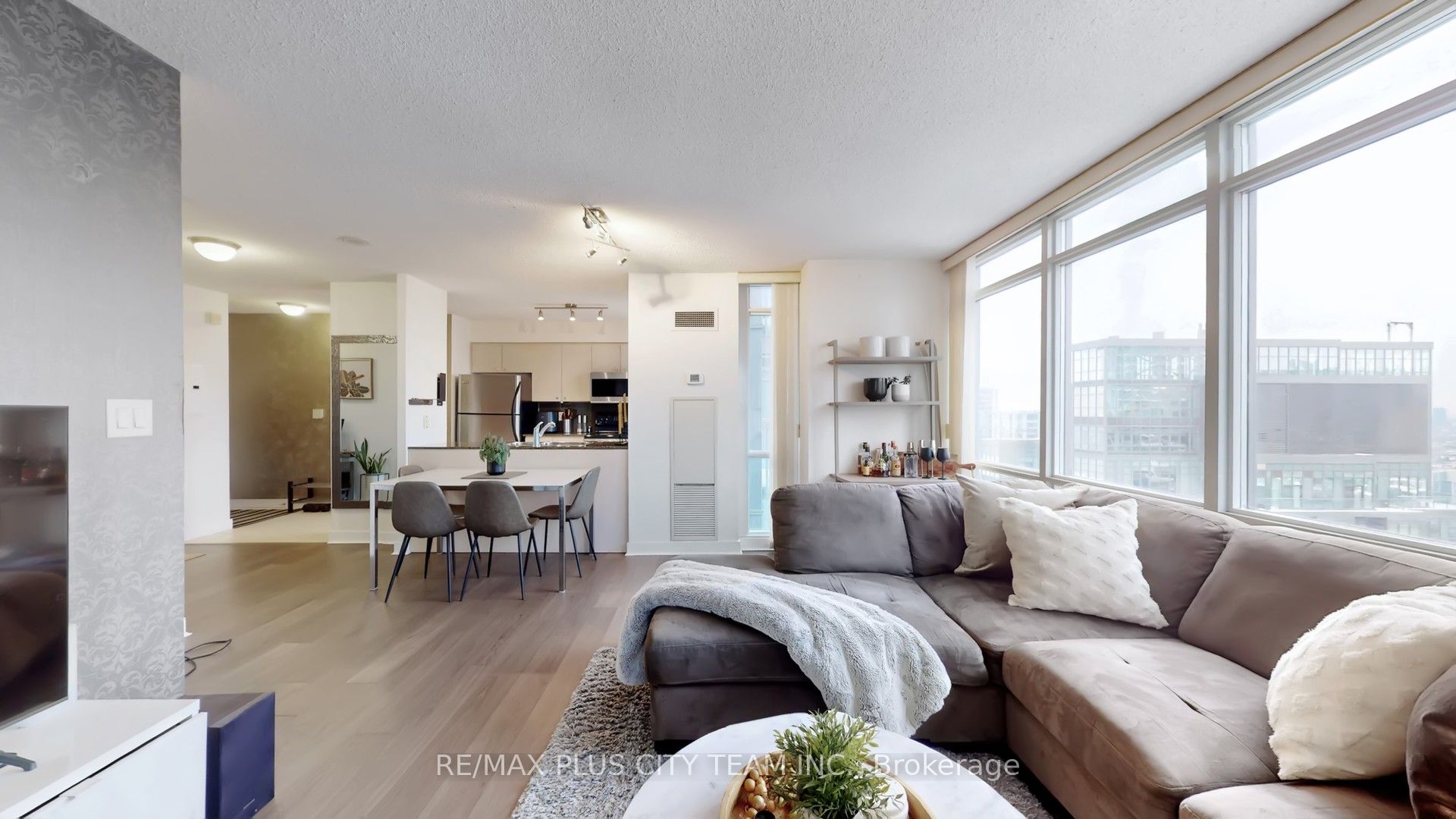 11 Brunel Court 5106