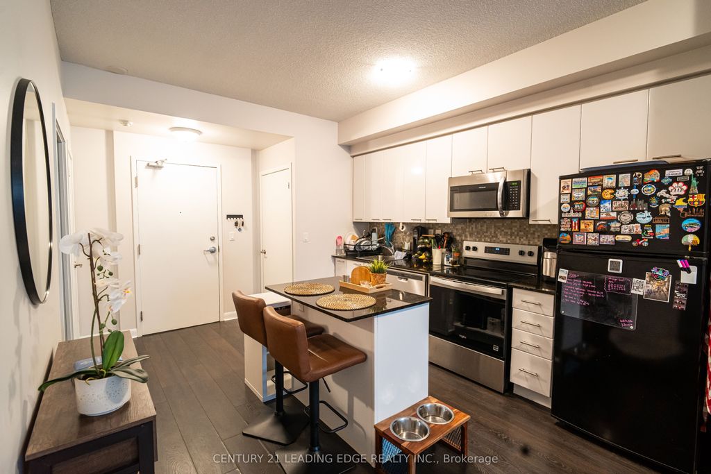 Photo of 15 BRUYERES Mews #517, Toronto, ON M5V 0A7 (MLS # C13103460)