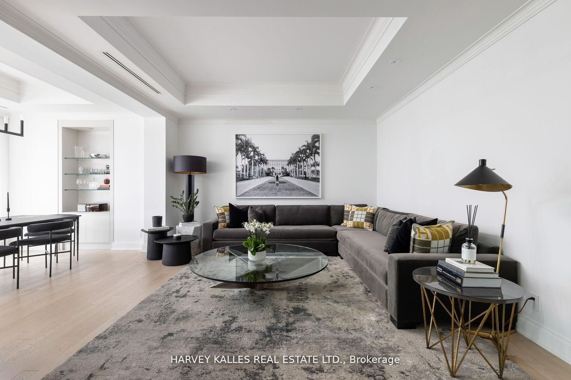 206 Bloor Street W 1202