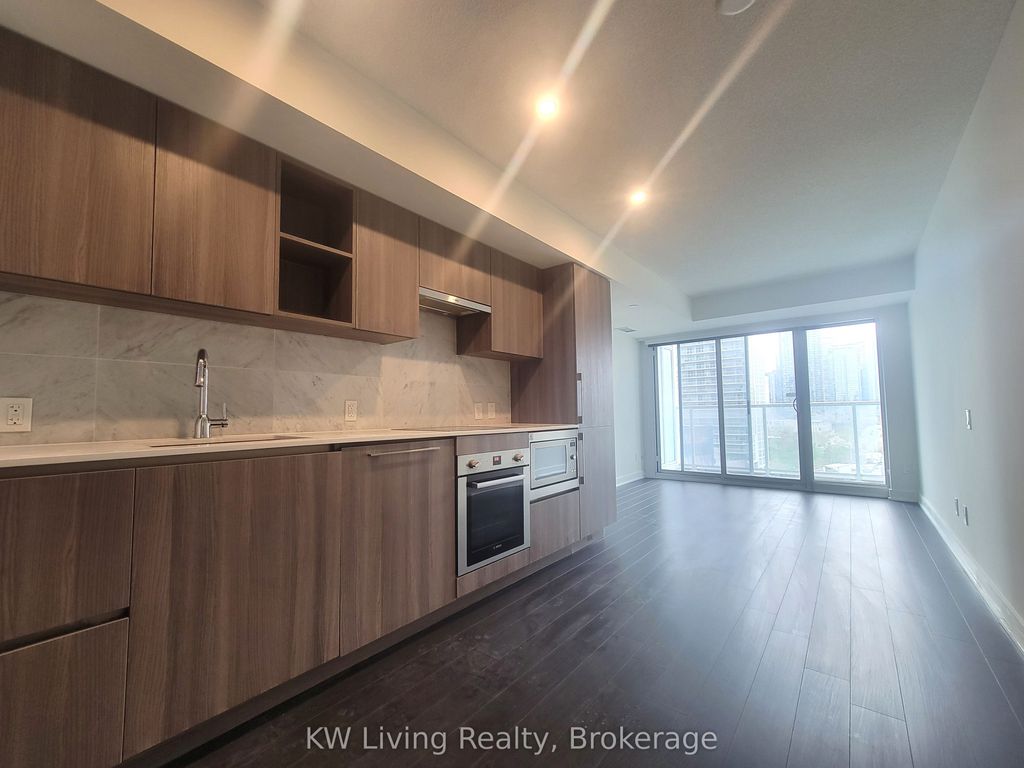 Photo of 19 Bathurst Street #1006, Toronto, ON M5V 0N2 (MLS # C12439531)