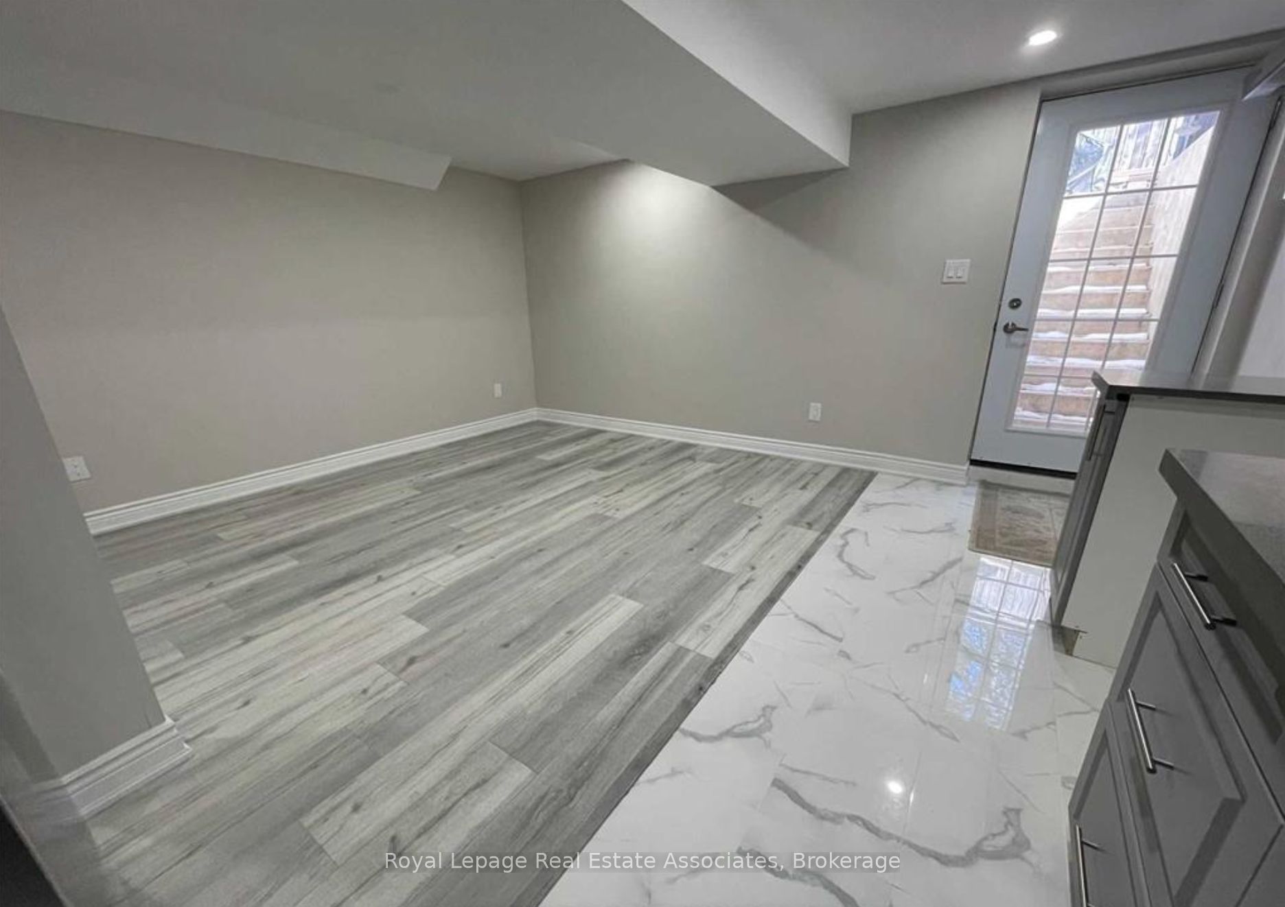 6978 Tassel Crescent Basement