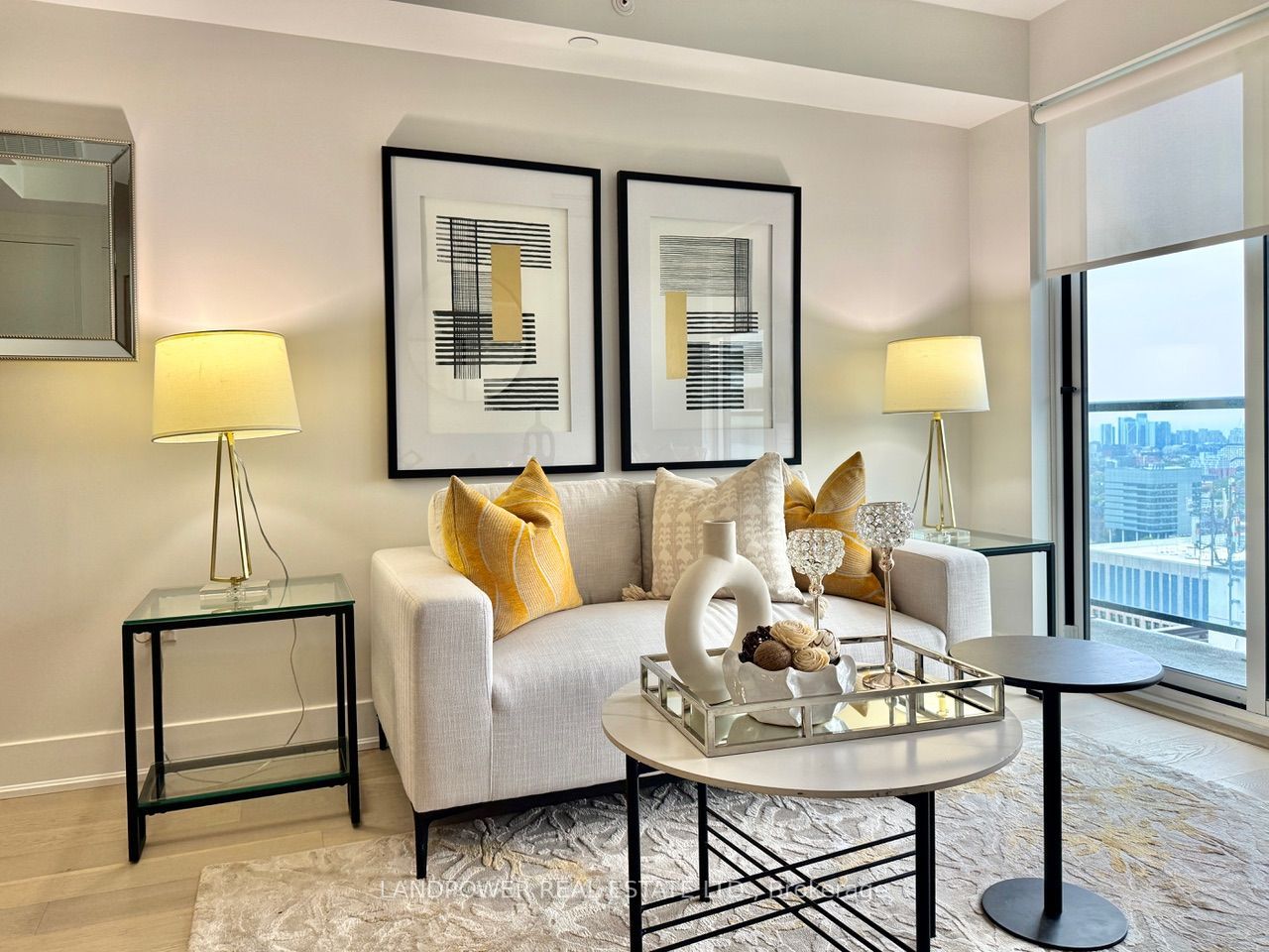 955 Bay Street 2713