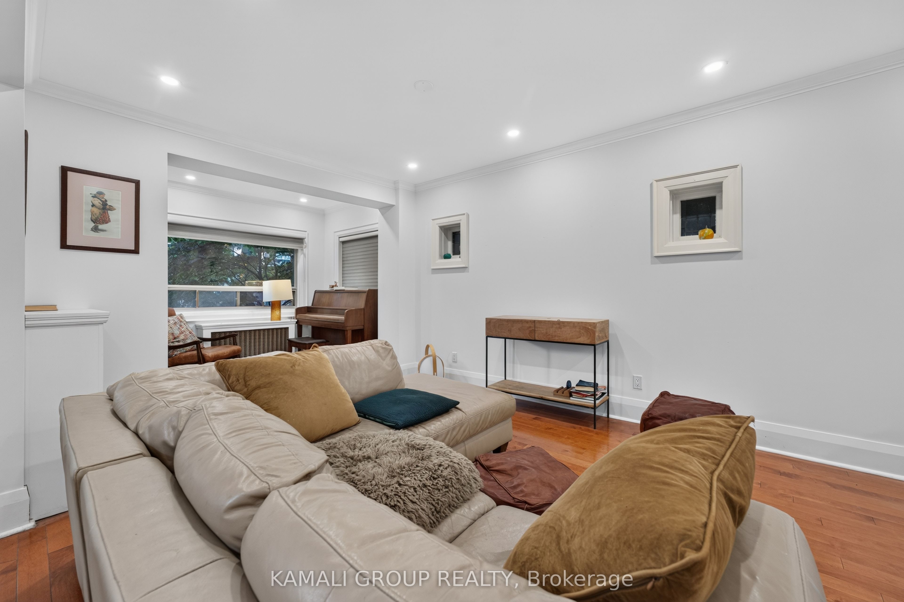 19 Belle Ayre Boulevard
