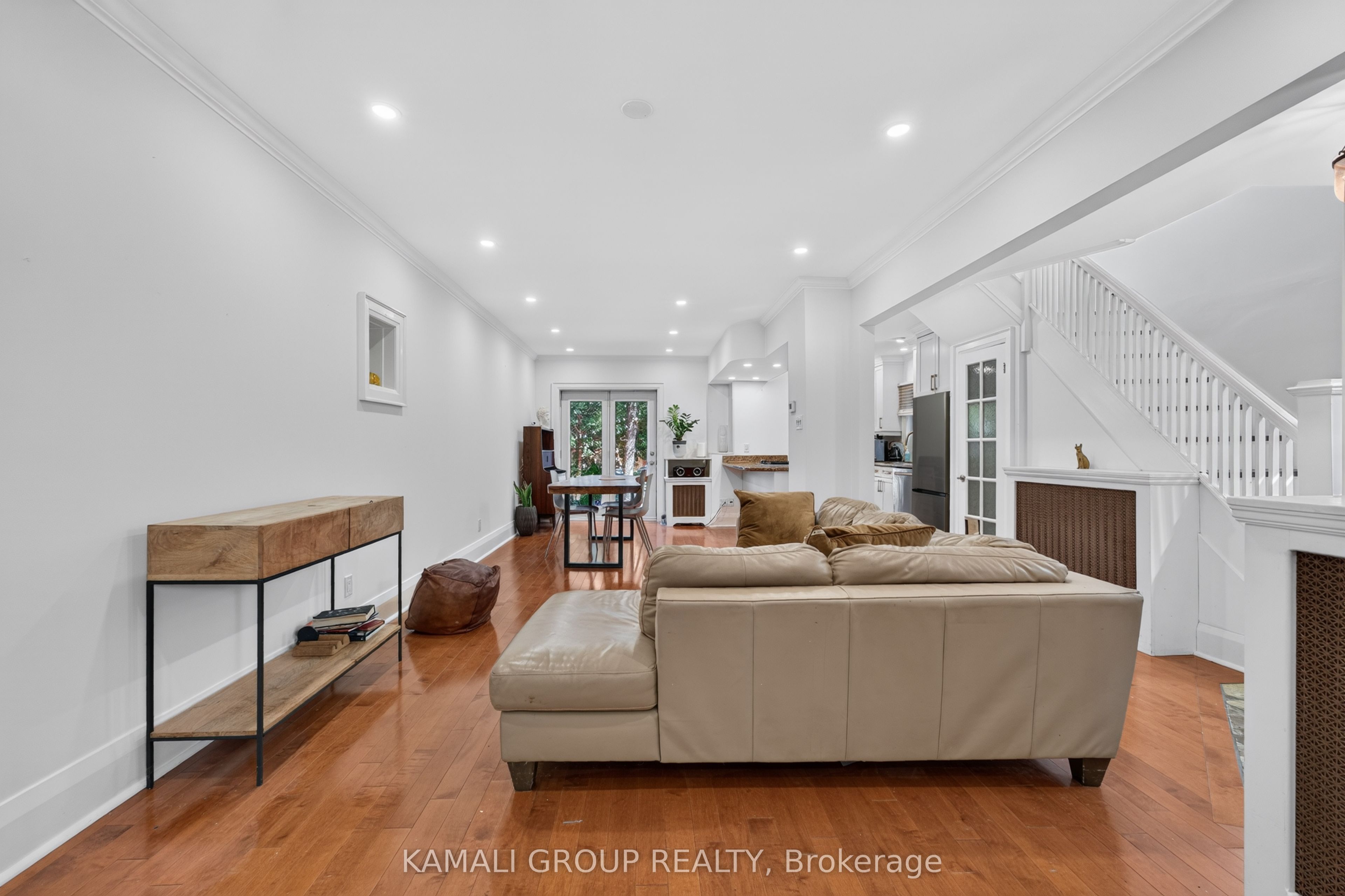 19 Belle Ayre Boulevard