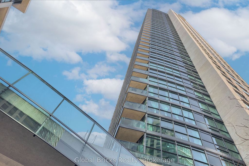 Photo of 215 Fort York Boulevard #215, Toronto, ON M5V 4A1 (MLS # C12750798)