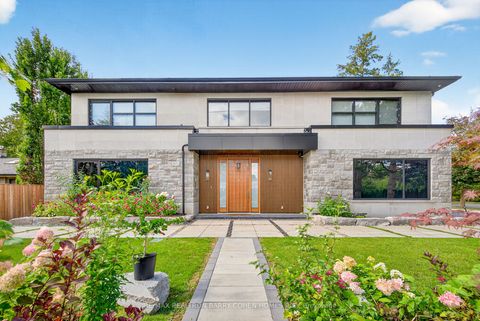 28 Brian Cliff Drive Toronto ON M3B 2G2