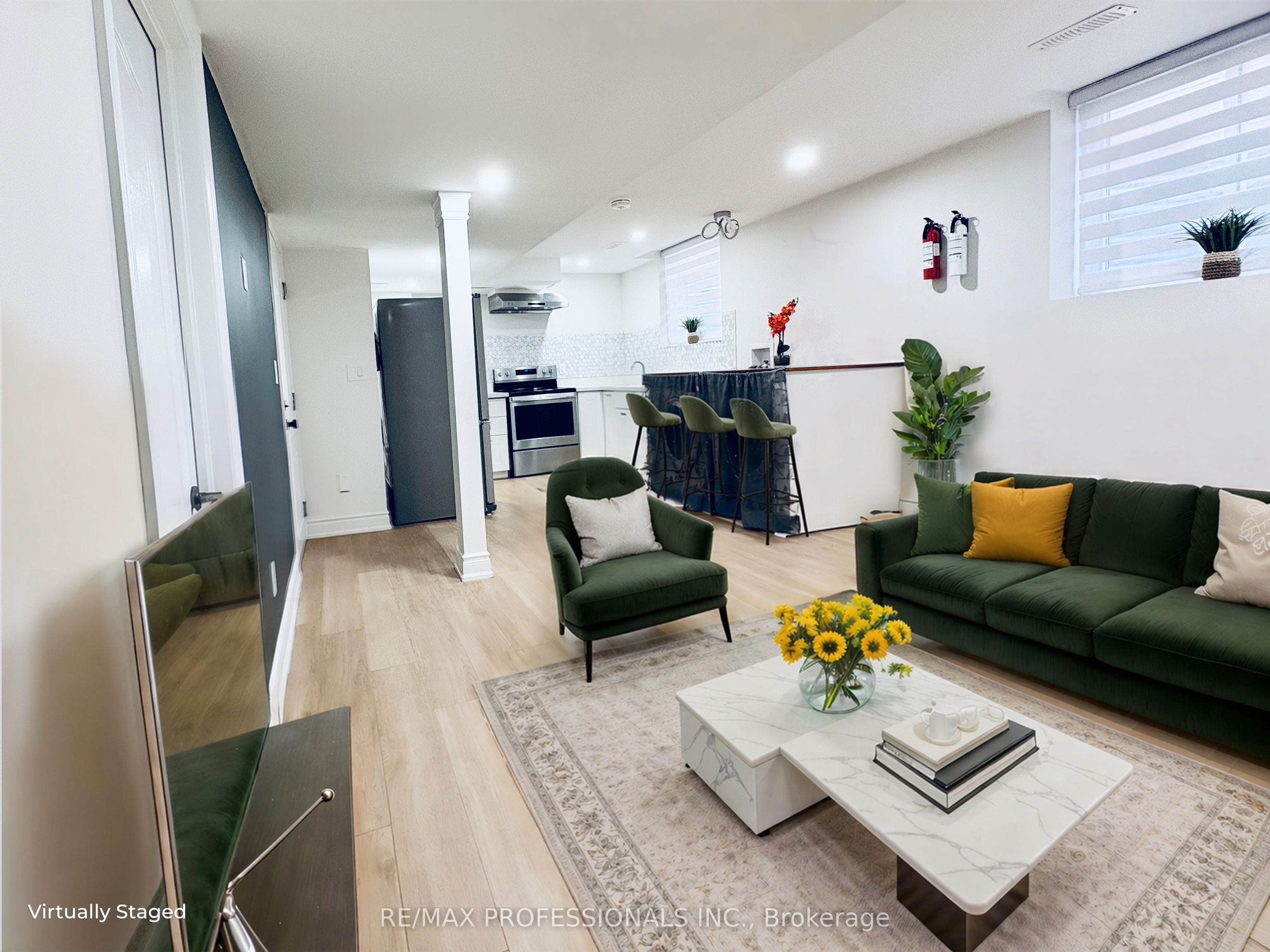 851 Clemens Crescent Lower Level