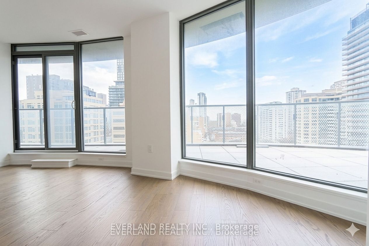 11 Wellesley Street W 703