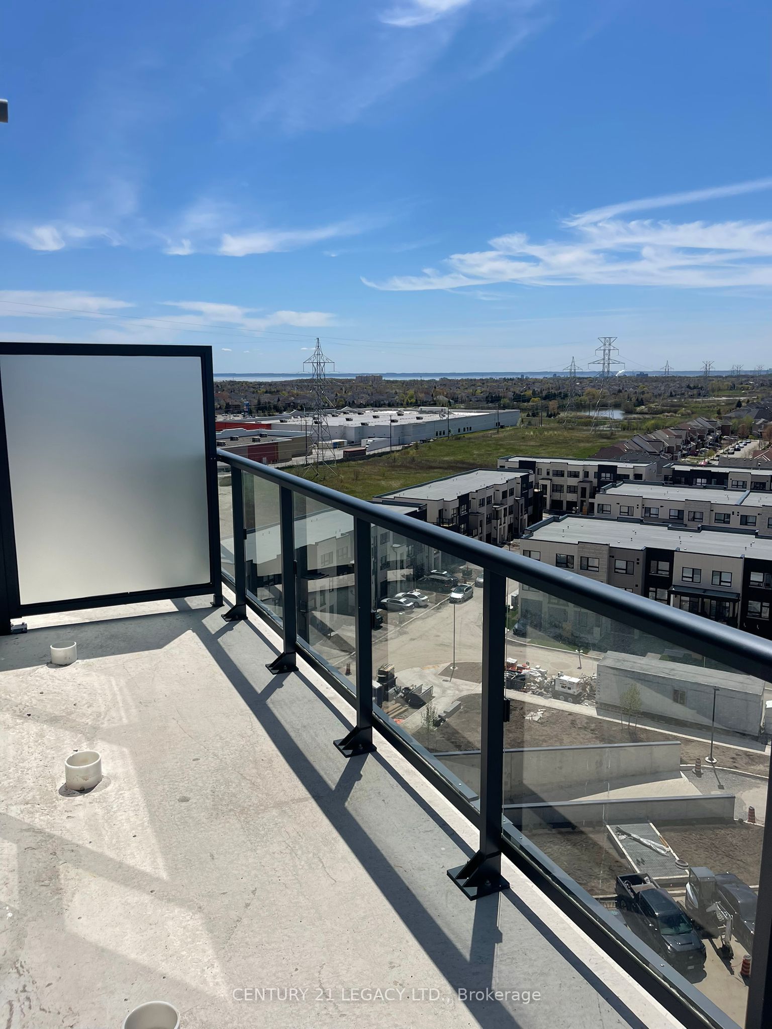 3200 Dakota Common N/A B1002