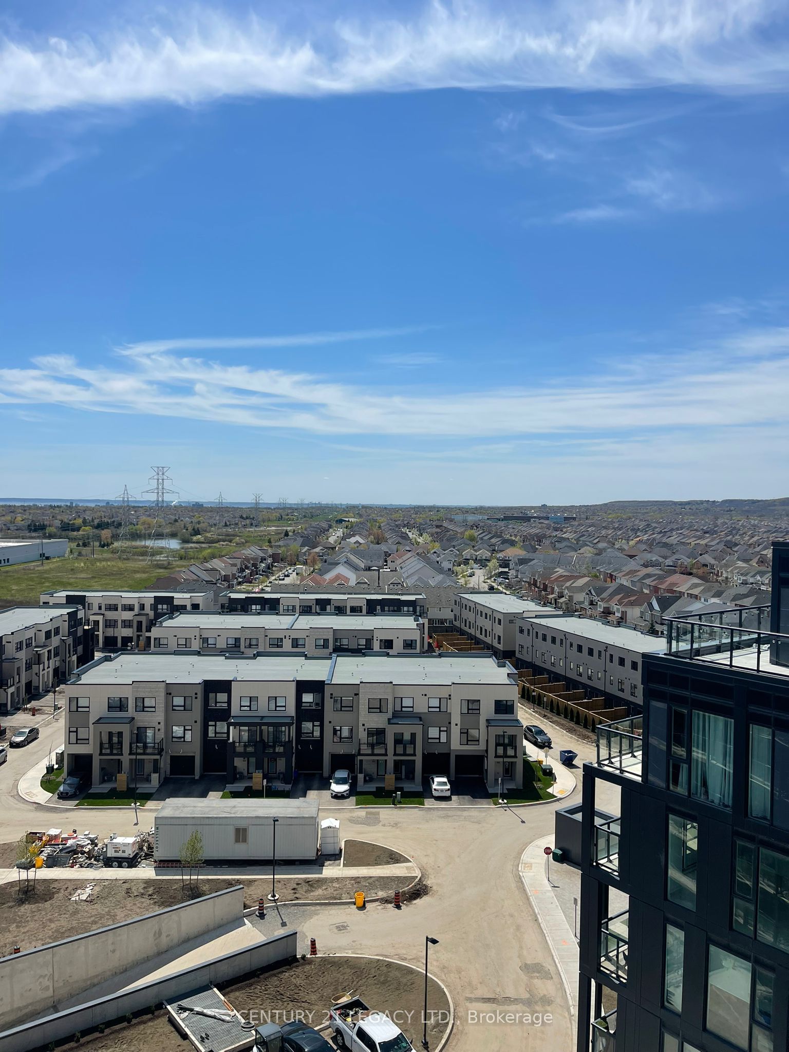 3200 Dakota Common N/A B1002