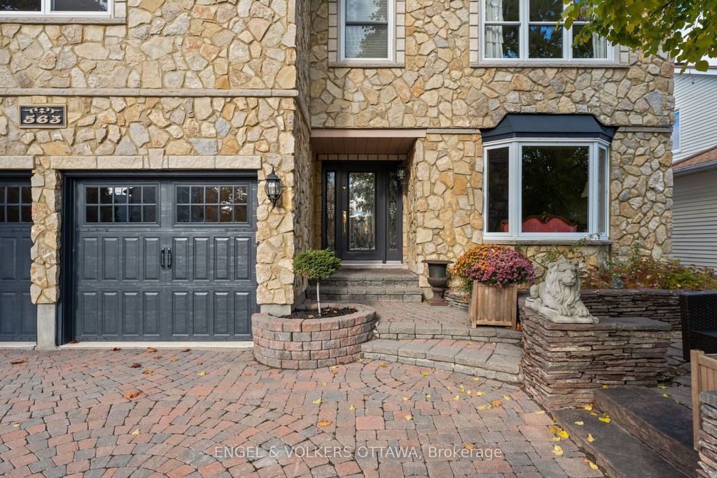 Photo of 563 Merkley Drive, Orleans - Cumberland and Area, ON K4A 1V9 (MLS # X13107386)