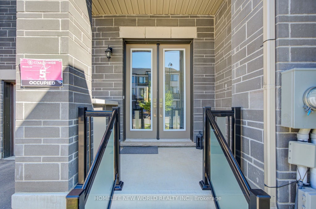 Photo of 216 Vermont Avenue, Newmarket, ON L3X 2Y8 (MLS # N13586826)