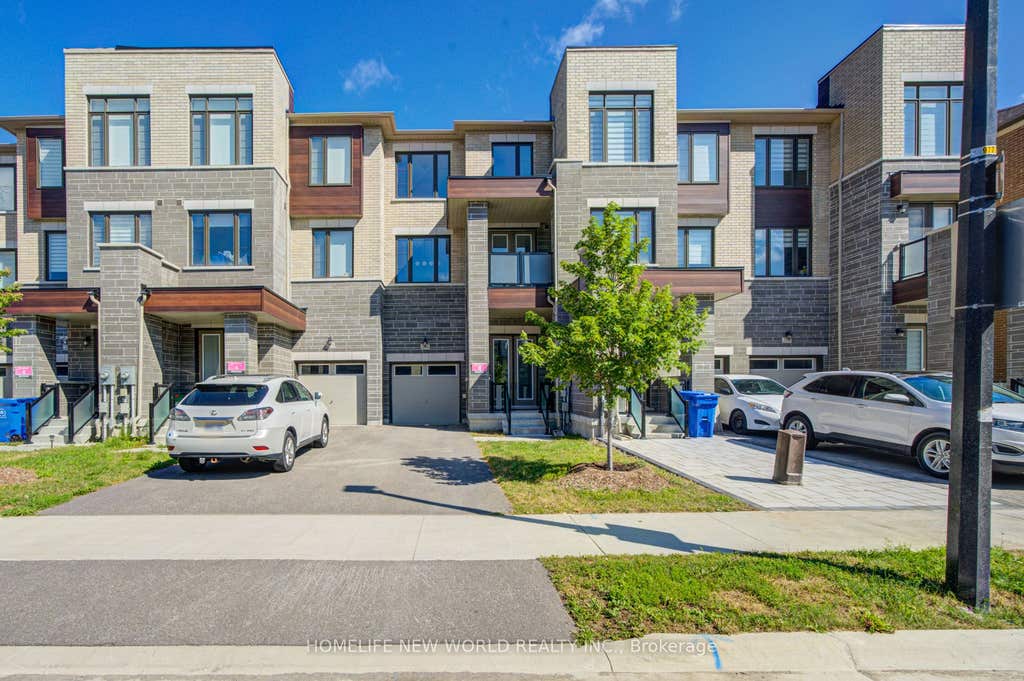 Photo of 216 Vermont Avenue, Newmarket, ON L3X 2Y8 (MLS # N13586826)