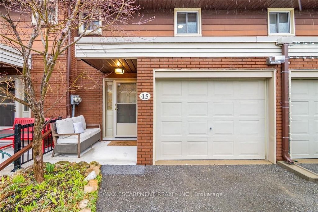 Photo of 23 Watsons Lane #15, Hamilton, ON L9H 5G9 (MLS # X12985976)