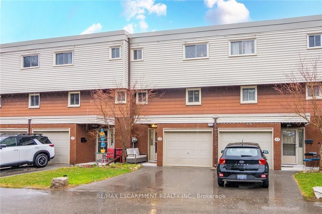 Photo of 23 Watsons Lane #15, Hamilton, ON L9H 5G9 (MLS # X12985976)
