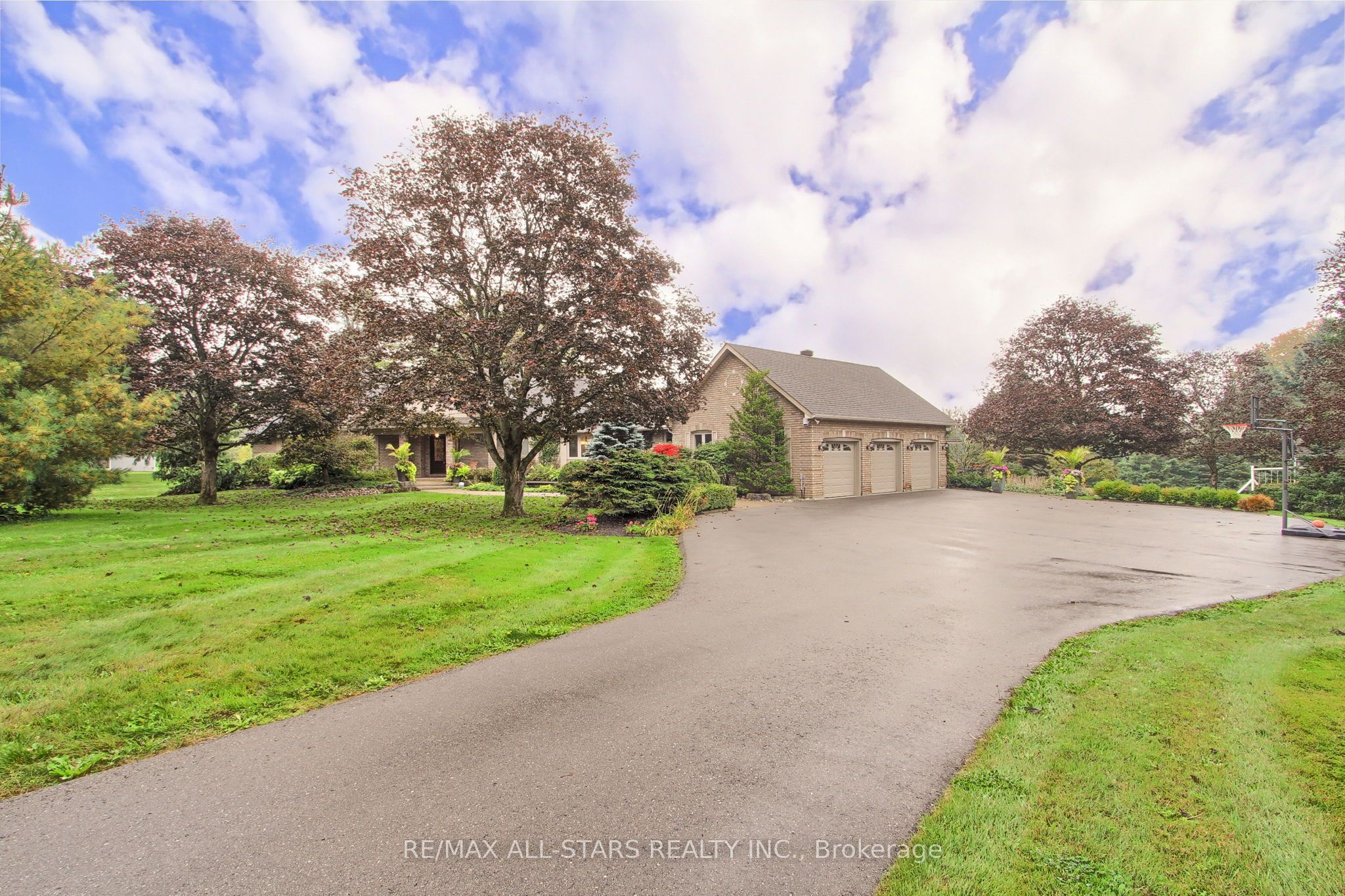 15 Lobraico Lane