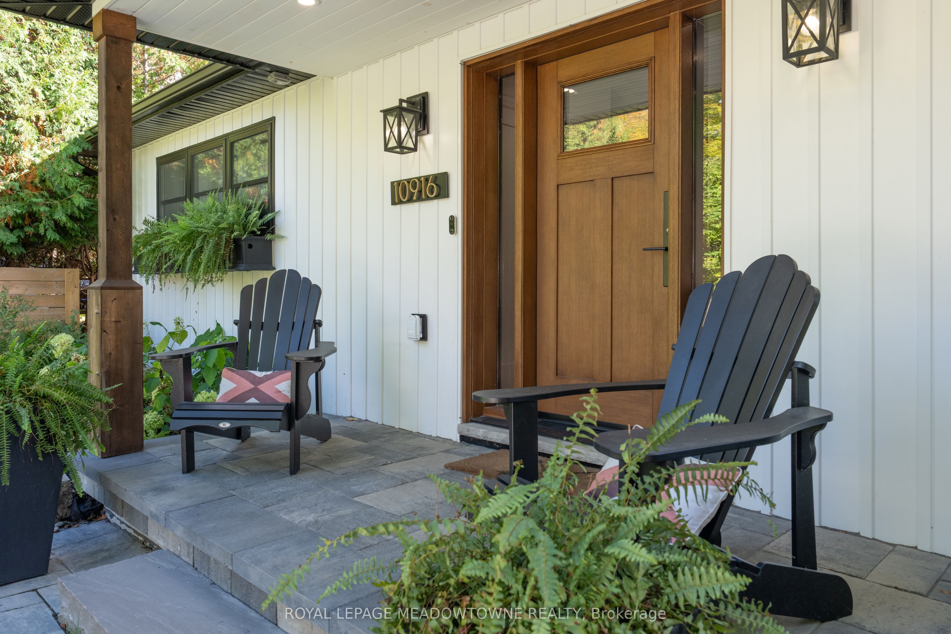 10916 22nd Side Road