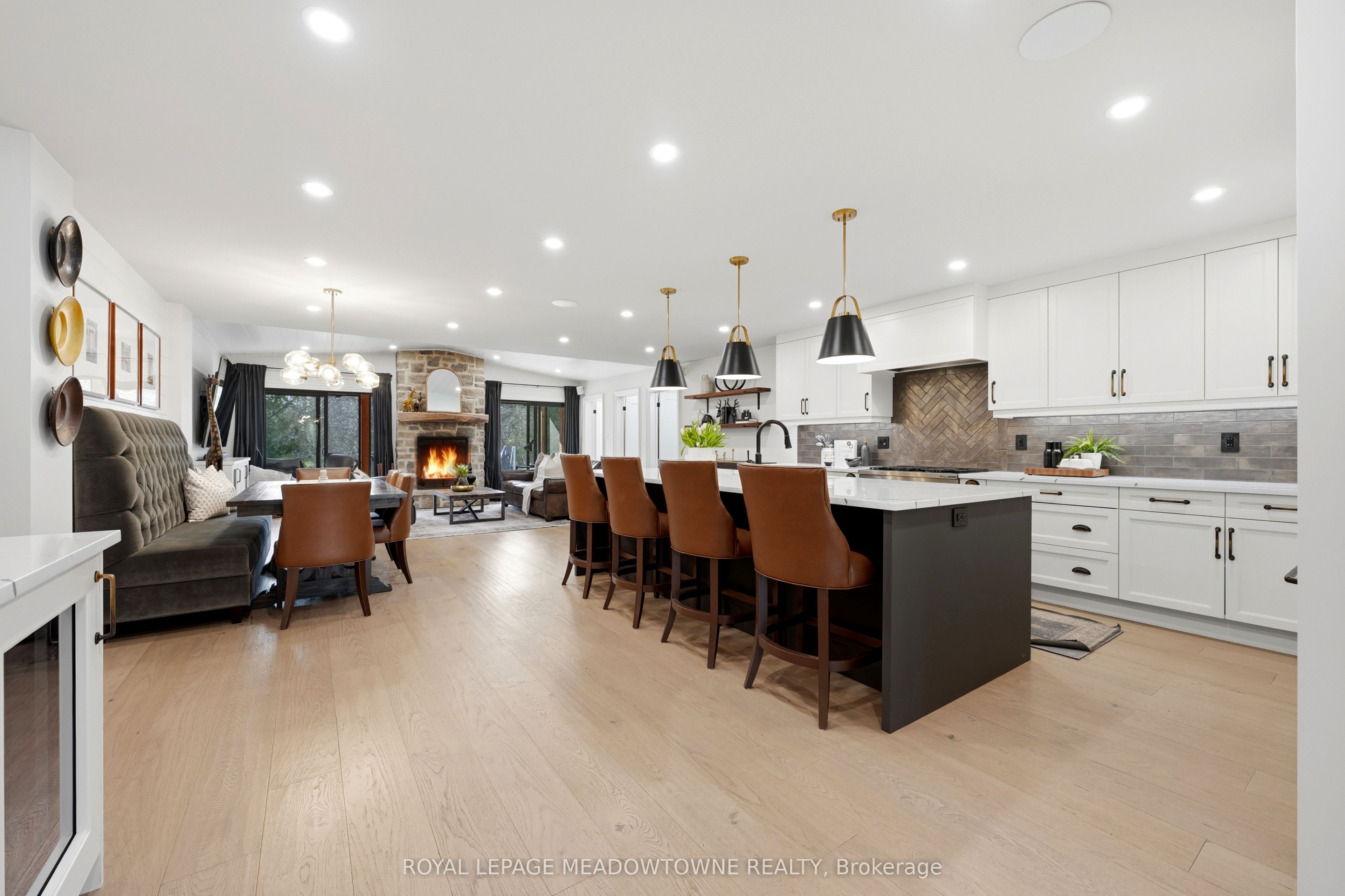 10916 22nd Side Road