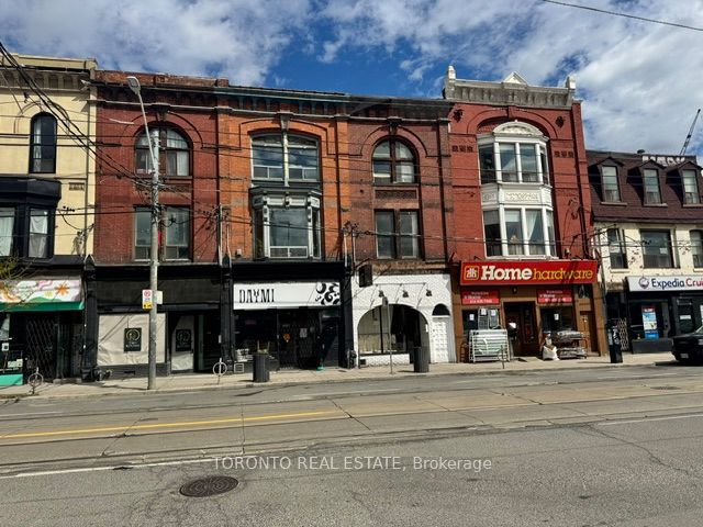 1378 Queen Street W