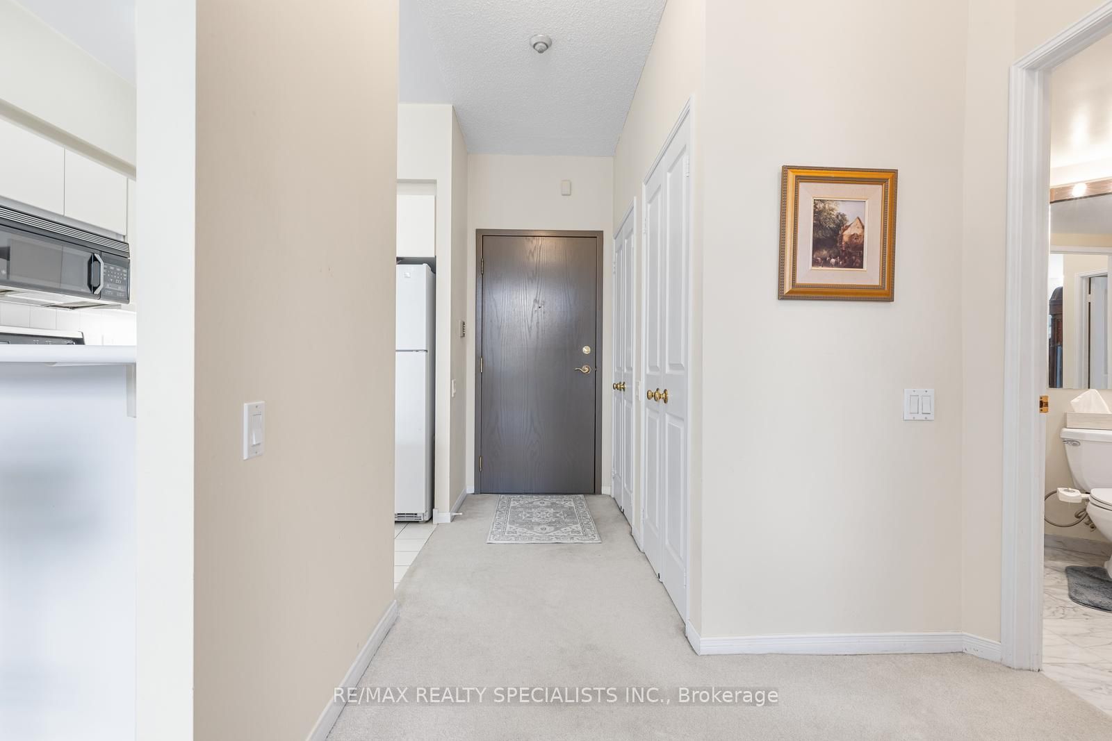 1800 The Collegeway N/A 107