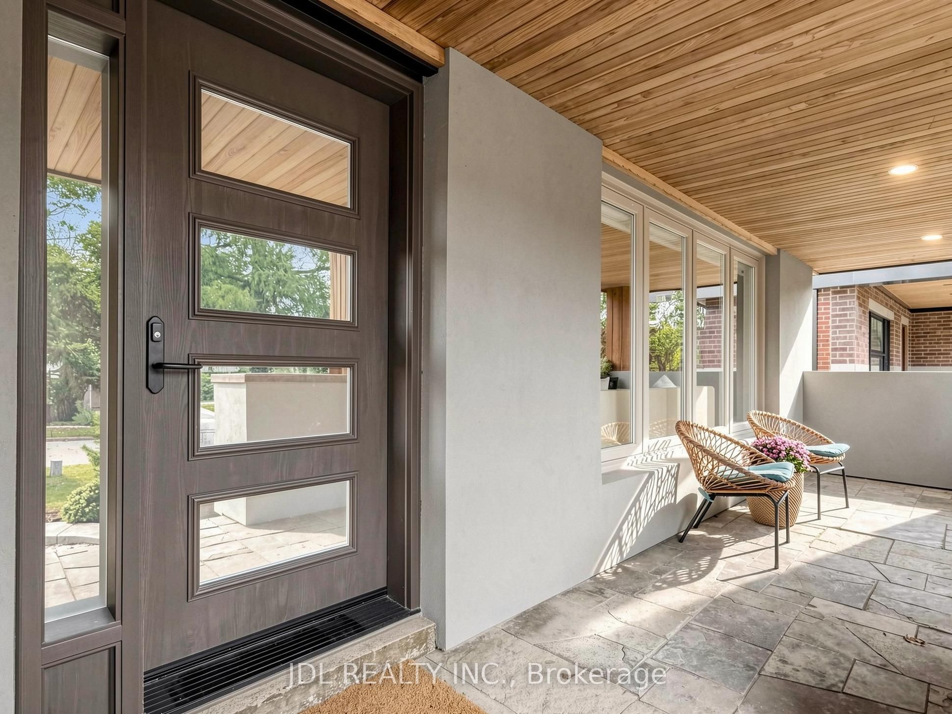32 Ashmount Crescent