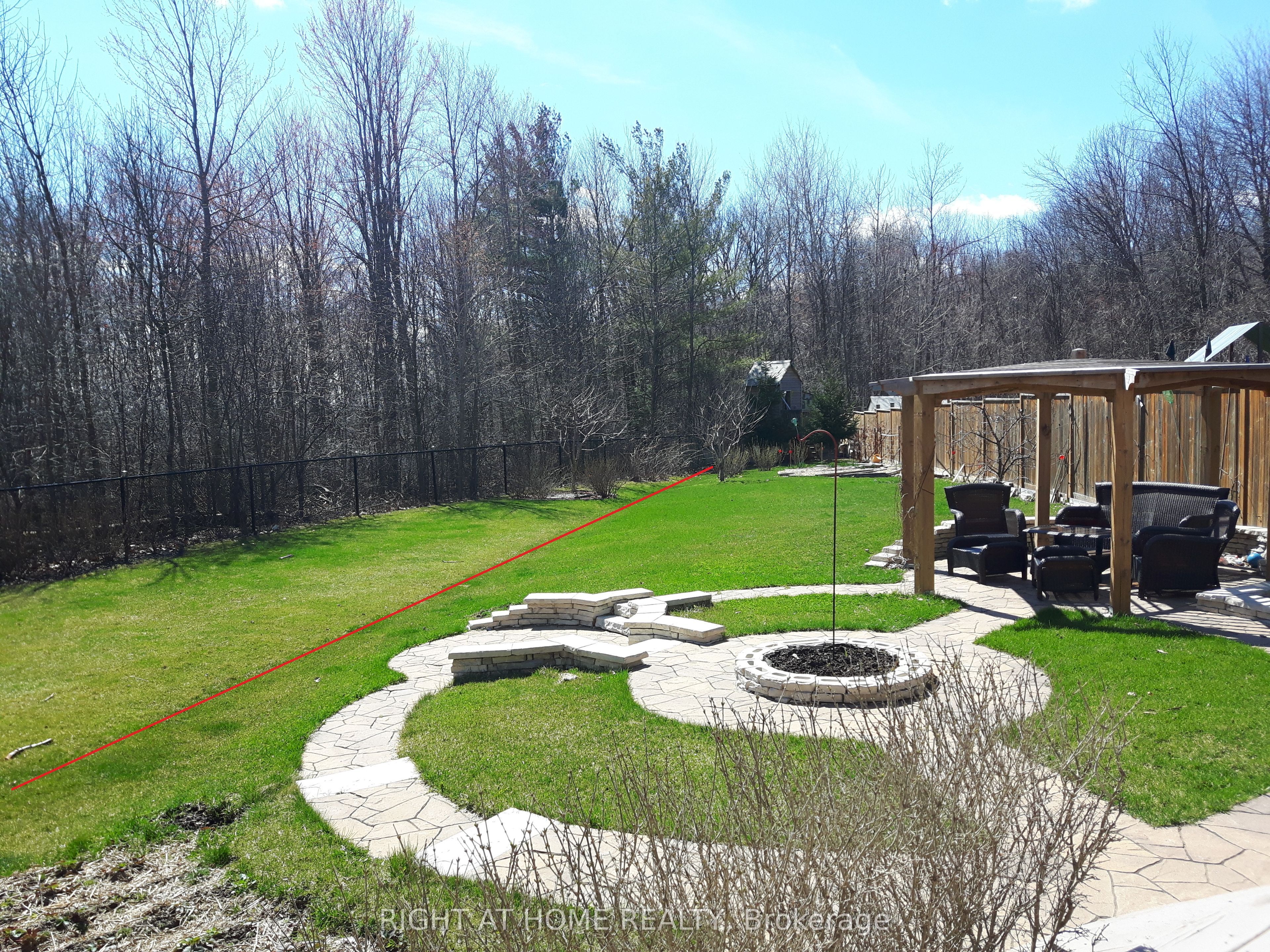 154 Peter Rupert Avenue W