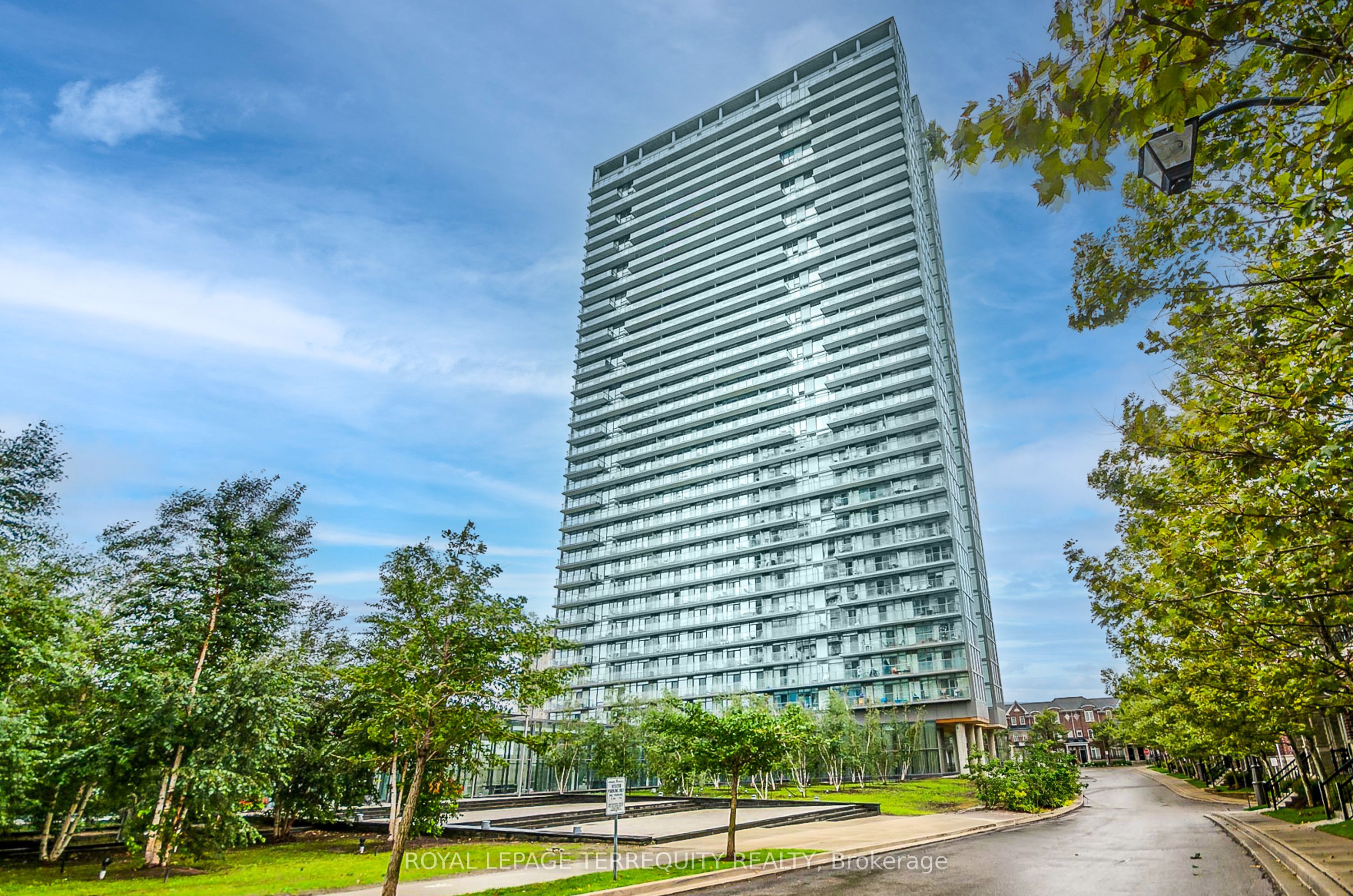 105 The Queensway N/A 713