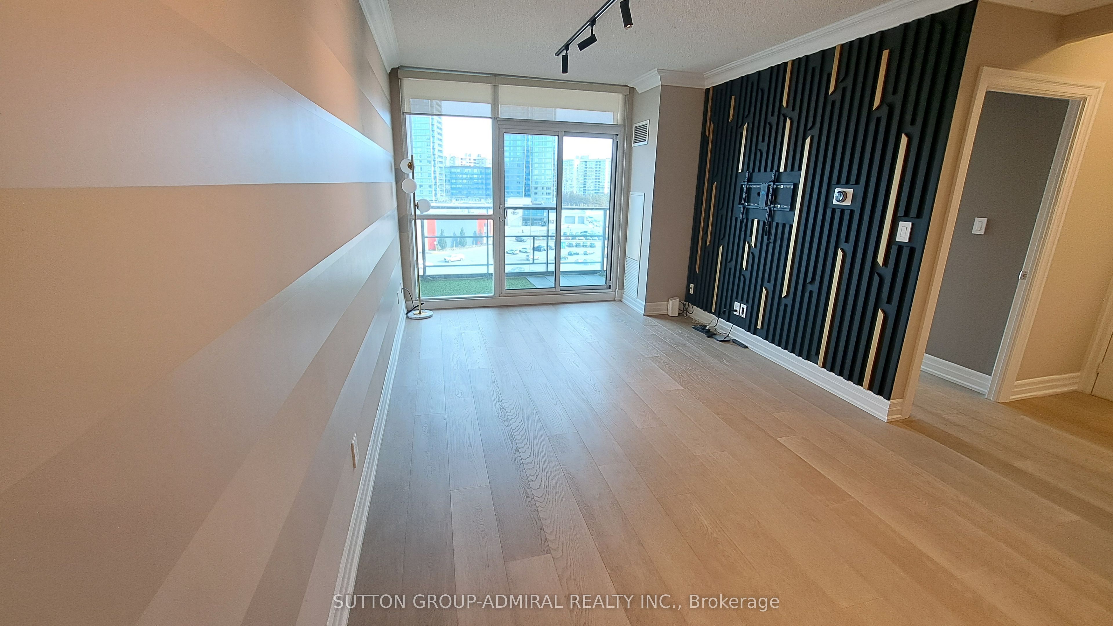 88 Promenade Circle #704