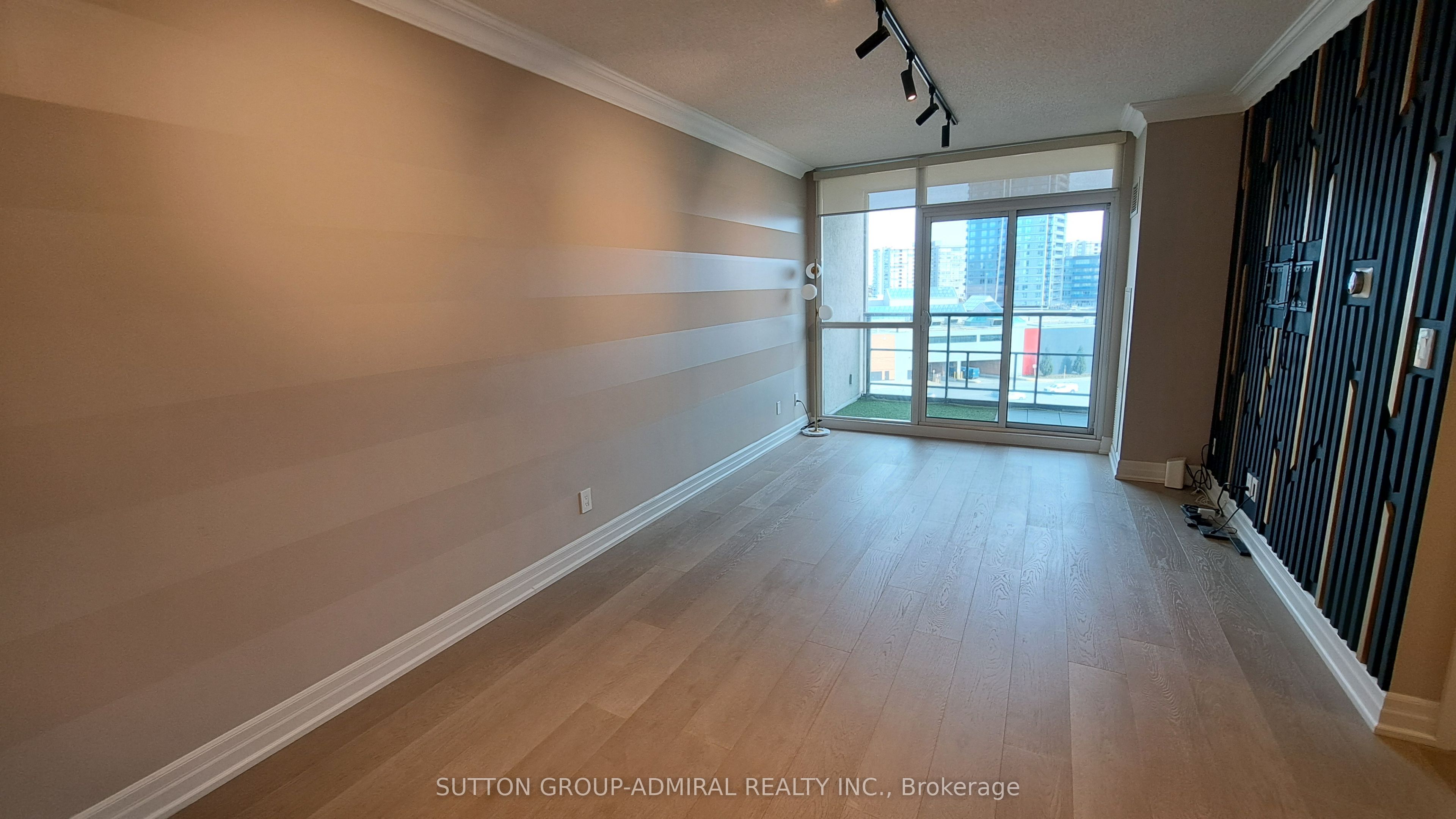 88 Promenade Circle #704