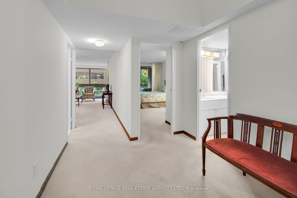 Photo of 61 St Clair Avenue W #205, Toronto, ON M4V 2Y8 (MLS # C12437723)
