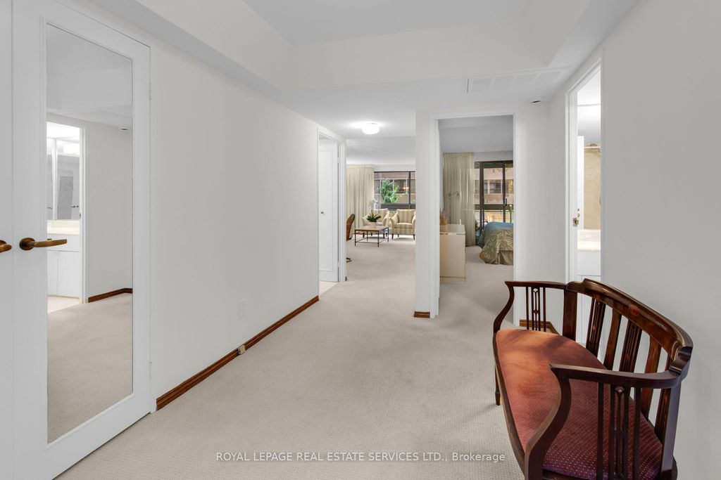 Photo of 61 St Clair Avenue W #205, Toronto, ON M4V 2Y8 (MLS # C12437723)