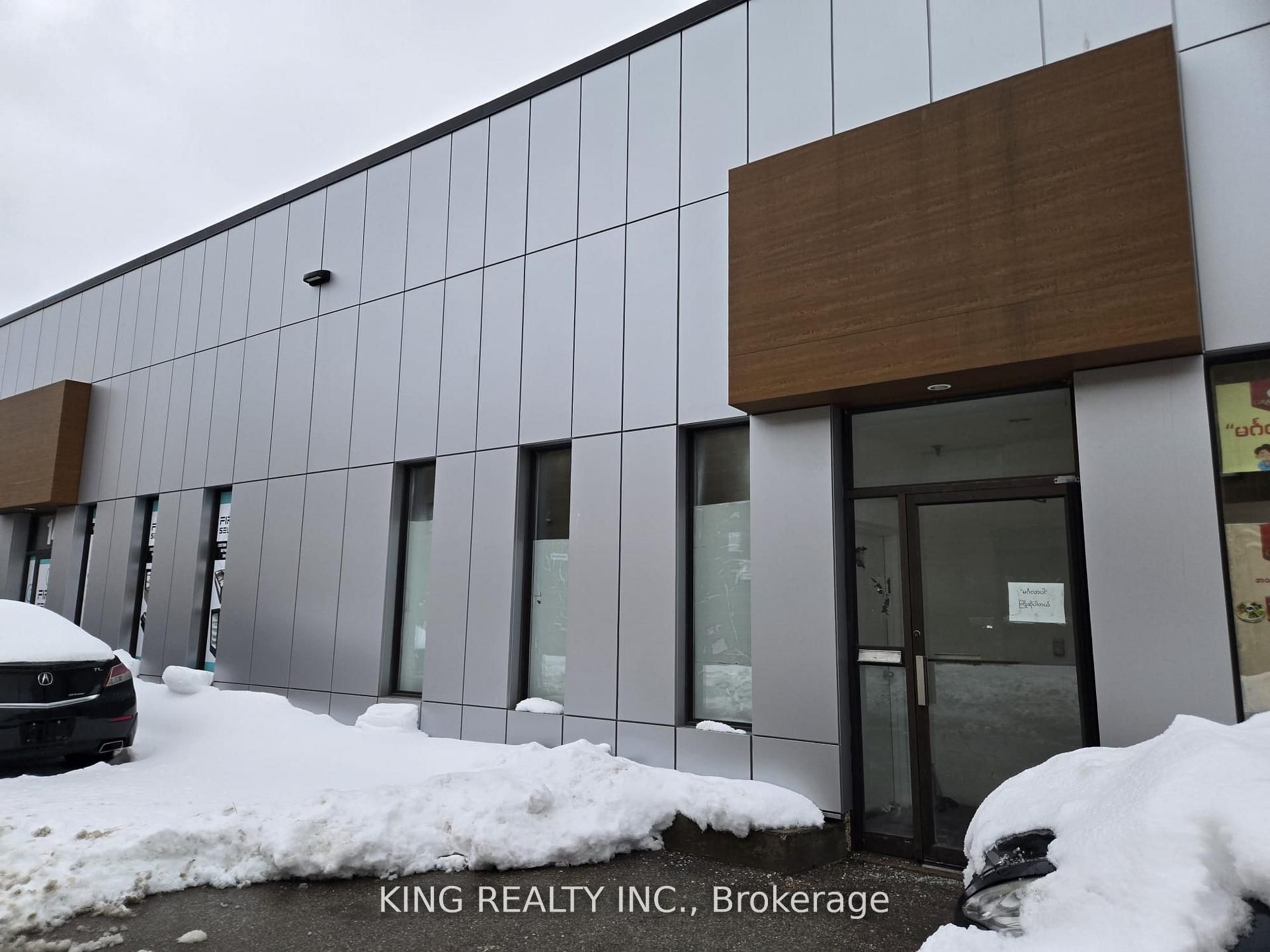 Photo 1 of 21 — 120 Norfinch Drive 12, Toronto, ON M3N 1X3