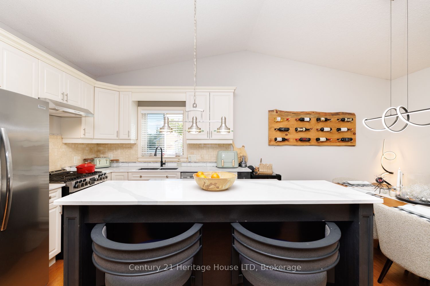 21 Burleigh Road S