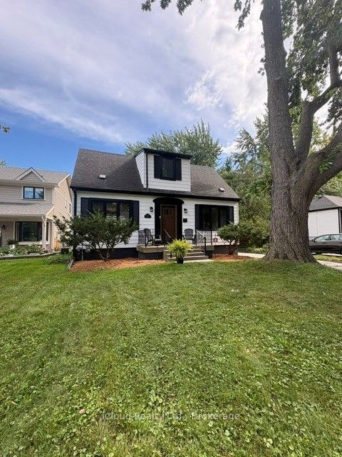 Photo of 2356 Fassel Avenue, Burlington, ON L7R 3P3 (MLS # W13767642)