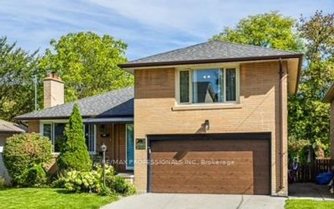 109 Botfield Avenue Toronto ON M9B 4E6