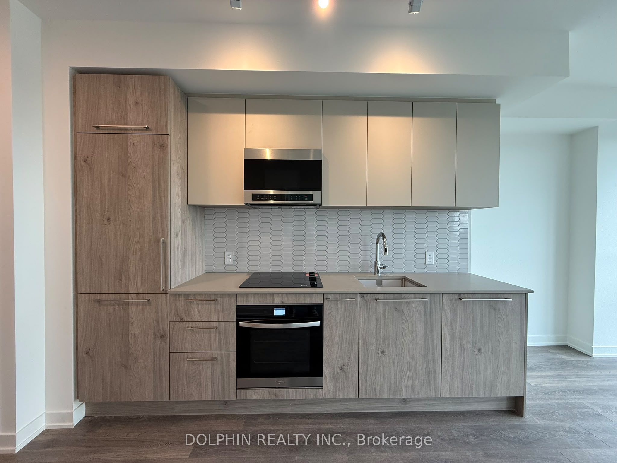 1381 Lakeshore Road E 615